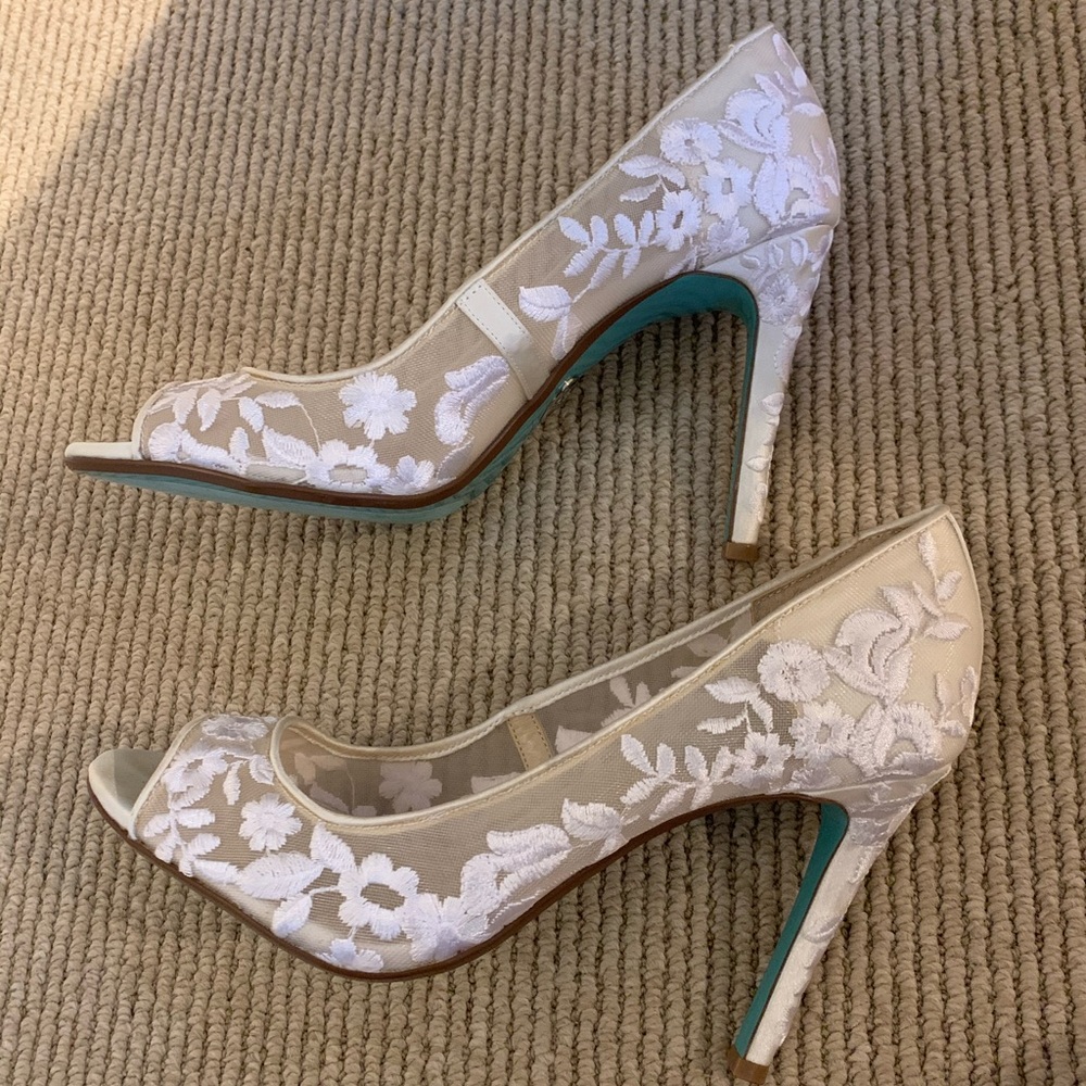Betsey Johnson Adley Ivory Peep Toe Pump